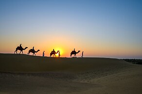 Rajwada Desert Camp by Park Tree