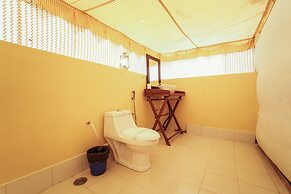 Rajwada Desert Camp by Park Tree