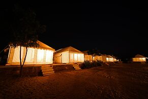 Rajwada Desert Camp by Park Tree