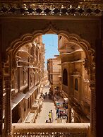 Rajwada Desert Camp by Park Tree