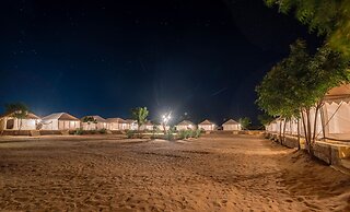 Rajwada Desert Camp by Park Tree
