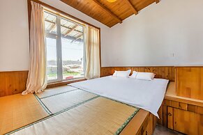 Floral Hotel Qingdao Shark Stone