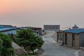 Floral Hotel Qingdao Shark Stone