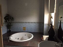 Chateau Motel & Spa - Qiaotou