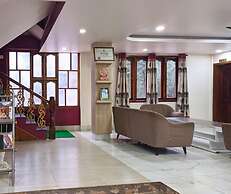 Ziro Palace Inn