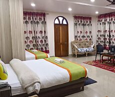 Ziro Palace Inn