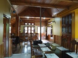 Ziro Palace Inn