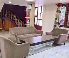 Ziro Palace Inn