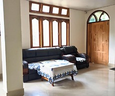 Ziro Palace Inn