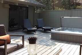 2 Pioneer Home Features Brand New Hot Tub and Bikes to Explore Sunrive