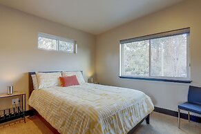 Urban Roundabout 2 Bedroom Home by RedAwning