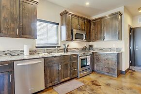 Urban Roundabout 2 Bedroom Home by RedAwning