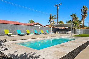 Palm Springs Life 3 Bedroom Home by RedAwning