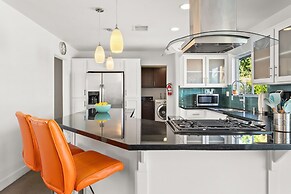 Palm Springs Life 3 Bedroom Home by RedAwning