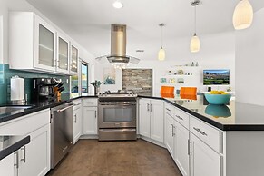 Palm Springs Life 3 Bedroom Home by RedAwning