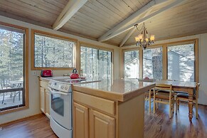 11 Pine Mt Family Home with Game Room, Hot Tub, and BBQ on the Deck by