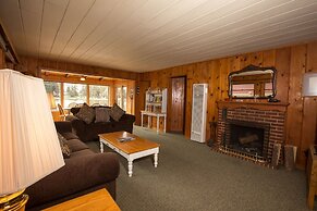 Mirror Pond 2 Bedroom Bungalow by RedAwning