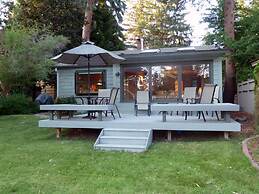 Mirror Pond 2 Bedroom Bungalow by RedAwning