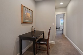 Spacious Five Peaks Home with Soaking Tub and BBQ by RedAwning