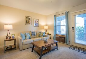 Comfortable 09 Lodge Condo Minutes Away from Downtown Hood River by Re