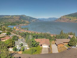 Amber Sunset 3 Bedroom Home by RedAwning