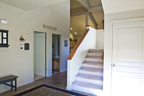 Widgi Creek #22 3 Bedroom Condo by RedAwning