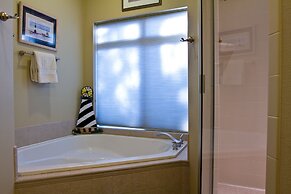 Widgi Creek #22 3 Bedroom Condo by RedAwning