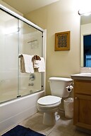 Widgi Creek #22 3 Bedroom Condo by RedAwning