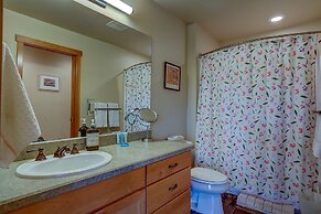 Three Rivers 3 Bedroom Home by RedAwning