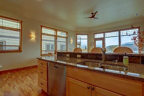 Three Rivers 3 Bedroom Home by RedAwning