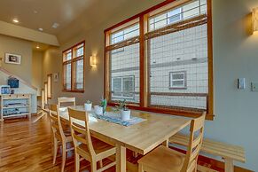 Three Rivers 3 Bedroom Home by RedAwning