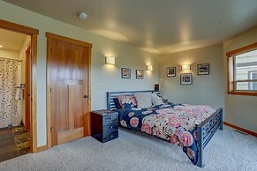 Three Rivers 3 Bedroom Home by RedAwning