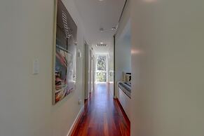 Neal Creek 2 Bedroom Home by RedAwning