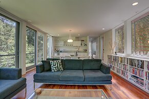 Neal Creek 2 Bedroom Home by RedAwning