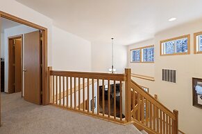 9 Hoodoo Home with XBOX 360 and Private Hot Tub by RedAwning