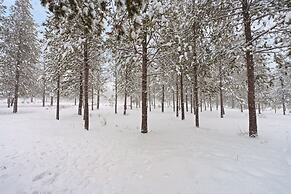 9 Hoodoo Home with XBOX 360 and Private Hot Tub by RedAwning