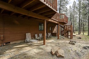 7 Cedar Private Cul-de-sac include Hot Tub with Forest View by RedAwni