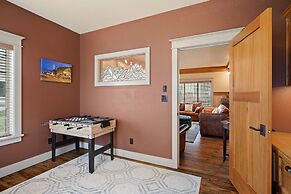 Craftsman-style Awbrey Home features Gas BBQ by RedAwning