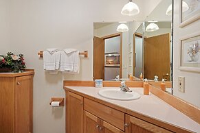 1 Colonial Private Family Vacation Home Features Bikes to Explore Sunr