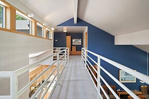 1 Colonial Private Family Vacation Home Features Bikes to Explore Sunr