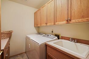 1 Colonial Private Family Vacation Home Features Bikes to Explore Sunr