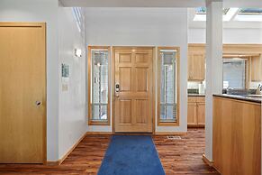 1 Colonial Private Family Vacation Home Features Bikes to Explore Sunr