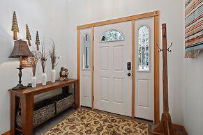 2 Sarazen Home with Hot Tub and BBQ on the Deck, Close to Woodlands Go