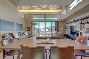 Casa Del Stoke 3 Bedroom Home by RedAwning