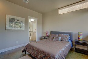 Casa Del Stoke 3 Bedroom Home by RedAwning