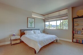 Casa Del Stoke 3 Bedroom Home by RedAwning