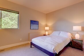 Casa Del Stoke 3 Bedroom Home by RedAwning