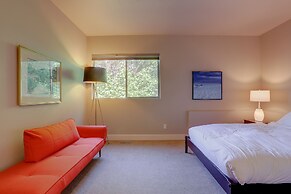 Casa Del Stoke 3 Bedroom Home by RedAwning