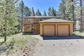 3 Mt Baker Peaceful Lodge Style Home With Private Hot Tub and BBQ on t