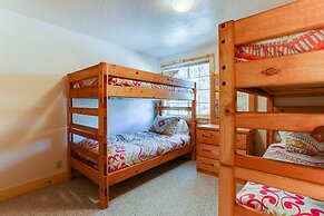 3 Mt Baker Peaceful Lodge Style Home With Private Hot Tub and BBQ on t